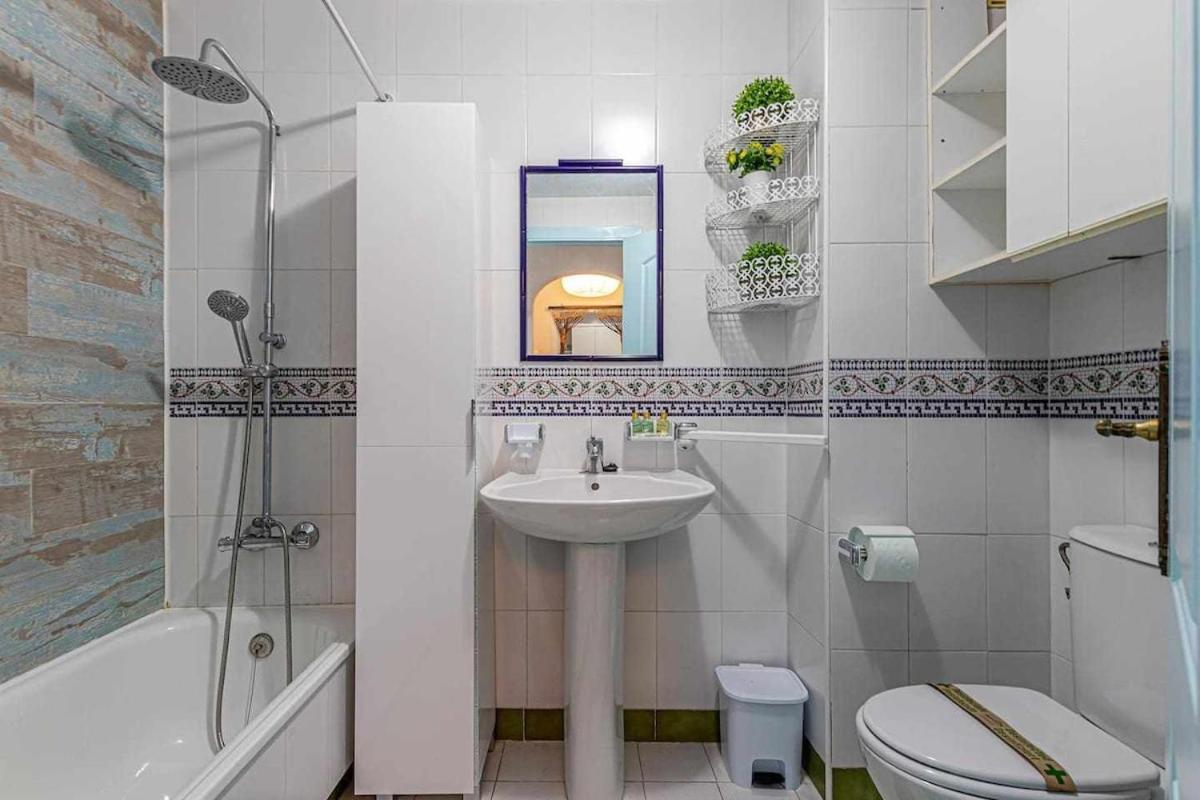 797 Holiday Rentals - Luminoso Piso Para 4 En Арройо-де-ла-Мьель Экстерьер фото